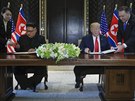 Na závr setkání Donald Trump a Kim ong-un podepsali spolené prohláení....