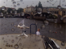 Kamera na lodi zaznamenala záchranu tonoucí eny ve Vltav