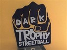 Dark Trophy, trofej pro vítze stejnojmenného praského turnaje