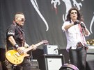 Johnny Depp a Alice Cooper s kapelou Hollywood Vampires na praském Letiti...