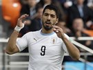 JAKTO? Uruguayský útoník Luis Suárez se divil, e stelou v úvodu utkání s...