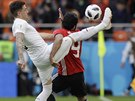 Momentka z utkání mistrovství svta mezi Uruguayí (bílé dresy) a Egyptem.