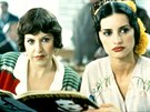 Loles Leónová a Penélope Cruzová ve filmu Dívka tvých sn (1998)