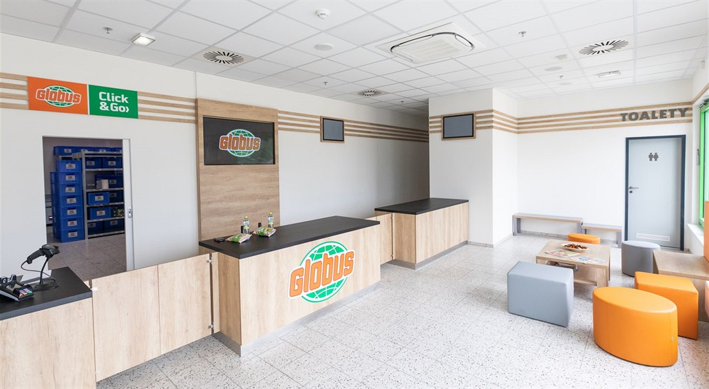 Výdejna zbo�í hypermarketu Globus na Zli�ín�