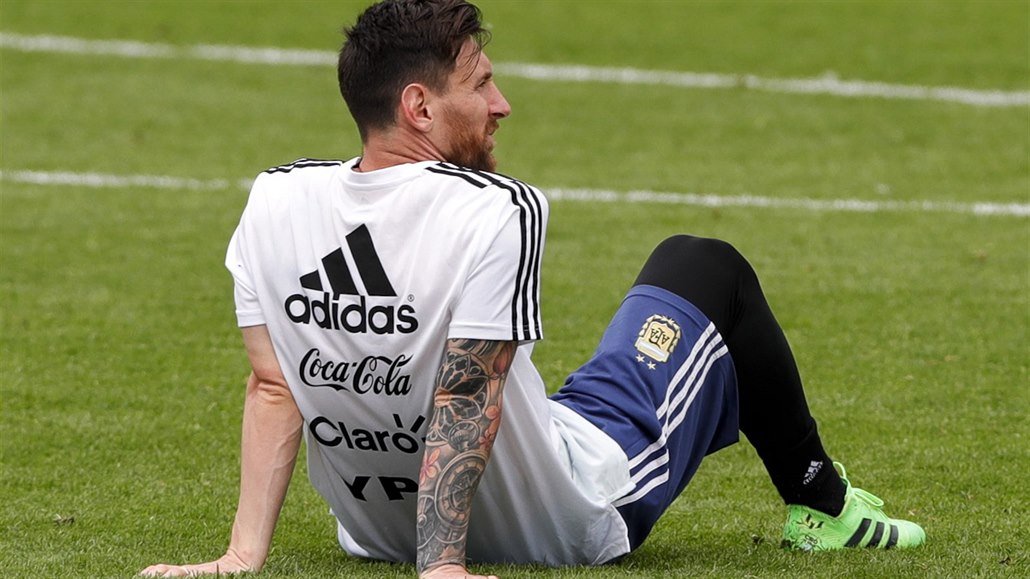 Lionel Messi během argentinského tréninku v dějišti MS.