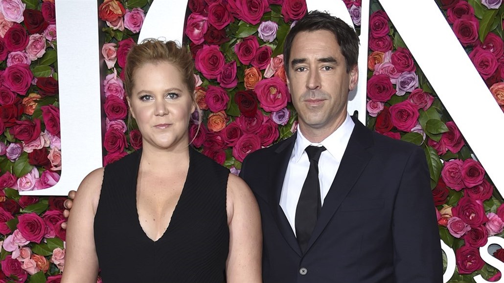 Amy Schumerová a Chris Fischer na udílení cen Tony (New York, 10. �ervna 2018)