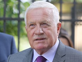 Václav Klaus na oslav svých 77. narozenin. (18. ervna 2018)