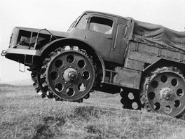 Vojenský tahač Škoda RSO (Radschlepper Ost) vyráběný v letech 1942 až 1944....