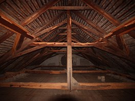 Kostel Bukovka - rekonstrukce krovu a střechy, jaro 2018