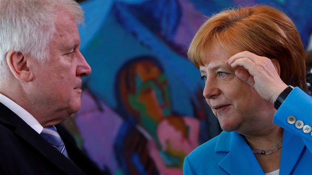 Nmeck kanclka Angela Merkelov a ministr vnitra Horst Seehofer (13. ervna 2018)