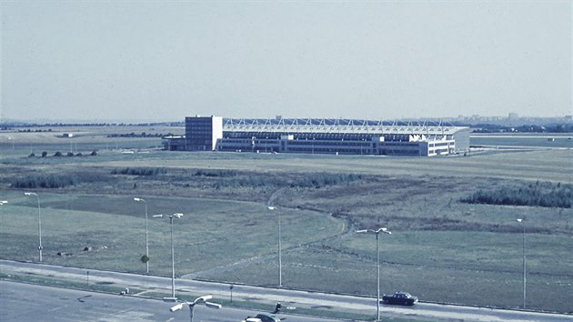 Hangár F letiště Ruzyně v roce 1971.