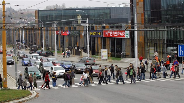 Obchodní centrum City Park výrazně ovlivnilo dopravu v Jihlavě. Jeho zastánci však argumentují i navýšení parkovacích míst v centru města.