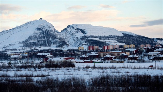 Pohled na elezný dl ve védském mst Kiruna.