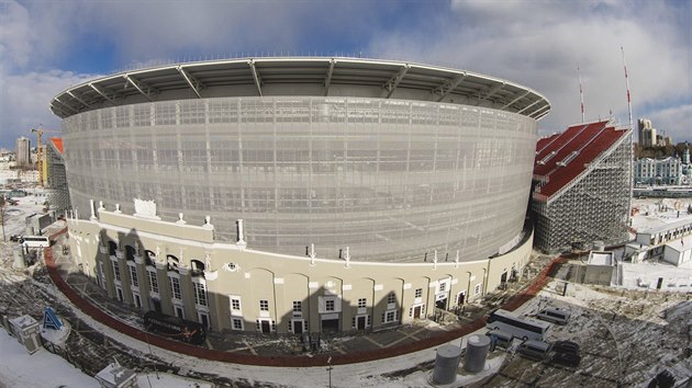 Jekatěrinburg arena má zvlášnost, tribuny za branami jsou mimo stadion.