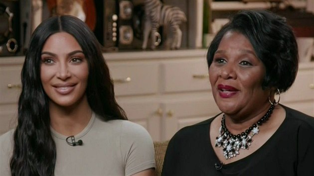 Kim Kardashianová a Alice Marie Johnsonová (14. června 2018)