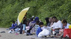 Migranti u města Velika Kladuša na severu Bosny (10. června 2018)