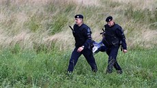 Chorvatští policisté u města Velika Kladuša na hranicích Bosny, kam byli...