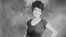 Australská plavkyn� Annette Kellermanová byla jedna z plavkových pr�kopnic.