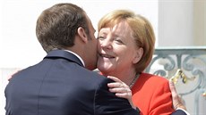 Emanuel Macron a Angela Merkelová jednali na nmeckém zámku Meseberg. (19....