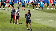 Julen Lopetegui na svém posledním tréninku v Krasnodaru v roli koue panlské...