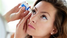 Oní kapky mohou lovka zbavit nepíjemností i na dovolené.