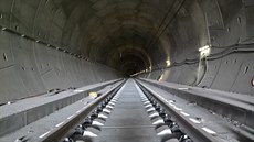 Nejdel�í �elezni�ní tunel v �eské republice m��í �ty�i kilometry. První vlak by...