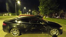 Od dvou dopravních nehod v Plzni ujela o víkendu idika jaguaru. Nejprve...