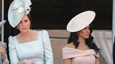 Vévodkyně z Cambridge Kate a vévodkyně ze Sussexu Meghan (Londýn, 9. června...