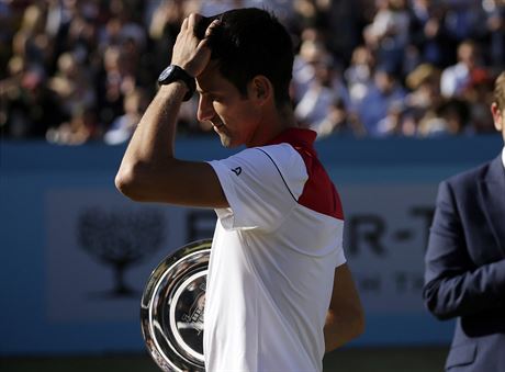 Tenista Novak Djokovi prohrál finále na londýnské tráv v Queen's Clubu.