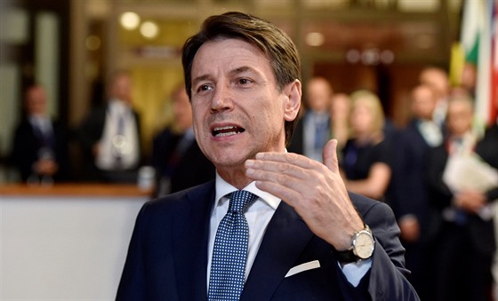 Italský premiér Giuseppe Conte na summitu EU v Bruselu (28. ervna 2018)