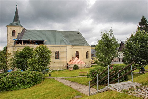 Kostel sv. Anny v Boím Daru na Karlovarsku.