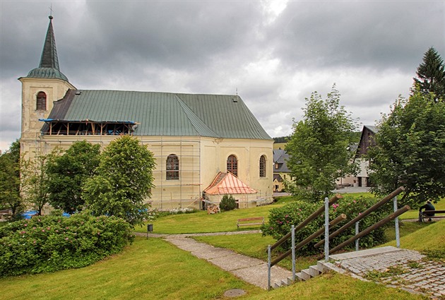 Kostel sv. Anny v Boím Daru na Karlovarsku.