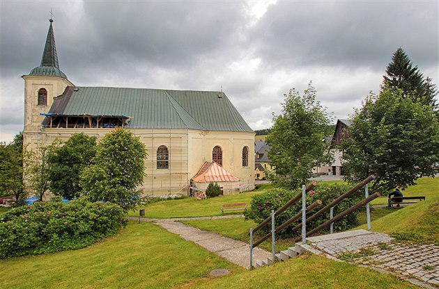 Kostel sv. Anny v Boím Daru na Karlovarsku.