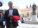 David Rath komentuje své odsouzení před Pražským hradem. (27. června 2018)