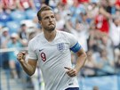 Kapitán anglických fotbalistů Harry Kane slaví druhý proměněný pokutový kop v...