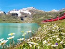 Bernina expres poblí vrcholové stanice Ospizio Bernina 2 253 m n. m.