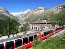 Zastávka íslo 6: Alp Grüm je oblíbenou vyhlídkovou zastávkou Bernina expresu.