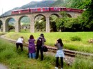 Zastávka íslo 10: kruhový viadukt jezdí do Brusia obdivovat zástupy turist.