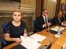 Po jmenování vlády odjel premiér Andrej Babiš se svými ministry do Strakovy...