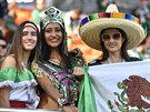 Mexické fanynky se v ruském Jekatrinburgu tí na zápas proti védsku.