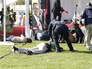 Zranění lidé po výbuchu na mítinku prezidenta Zimbabwe Emmersona Mnangagwy, 23....