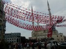 Na mítink kandidáta na tureckého prezidenta Muharrema Inceho lákaly...