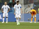 ARGENTINCI V OKU  Lionel Messi a jeho spoluhrái bhem utkání na MS proti...