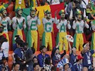 Fanouci fotbalist Senegalu a Japonska bhem utkání na MS v hlediti stadionu...