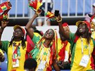 Senegalské fanynky v hlediti stadionu v Samae bhem utkání MS proti Kolumbii.