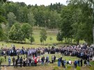 Lidé uctili památku obyvatel obce Leáky na Chrudimsku, kterou v roce 1942...