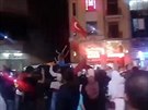Oslavy fanouk Erdogana na Taksimu
