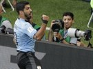 VEDEME. Útoník Luis Suárez se raduje z úvodního gólu v utkání se Saúdskou...
