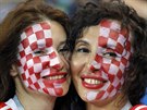 Chorvatské fotbalové fanynky se ped zápasem s Islandem usmívaly.