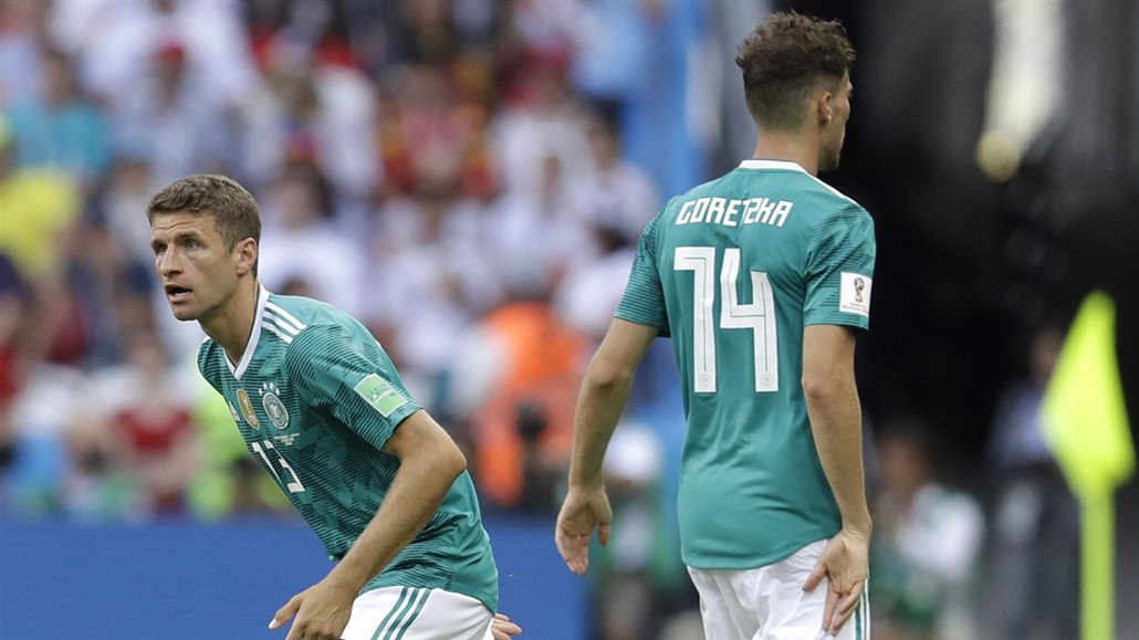 N�mecký zálo�ník Thomas Müller nahrazuje Leona Goretzku v zápase s Ji�ní Koreou.
